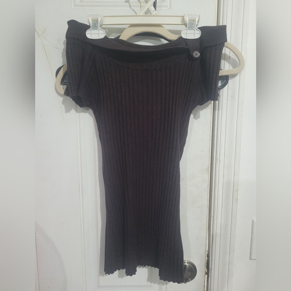 Brown Form Fit top